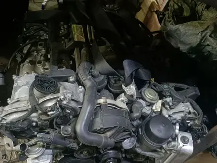 Двигатель на mercedes за 10 000 тг. в Алматы – фото 4
