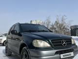 Mercedes-Benz ML 320 1998 годаfor4 000 000 тг. в Астана – фото 2