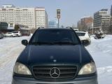 Mercedes-Benz ML 320 1998 годаfor4 500 000 тг. в Астана