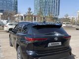 Toyota Highlander 2023 года за 22 000 000 тг. в Астана – фото 3