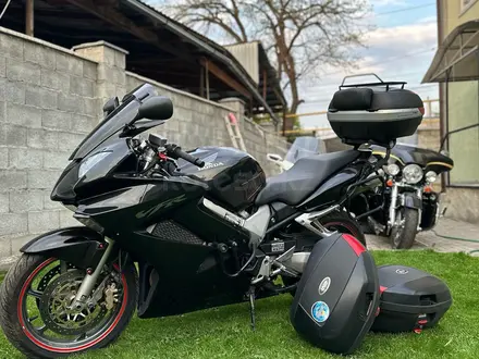 Honda  VFR 800 2006 года за 3 100 000 тг. в Алматы