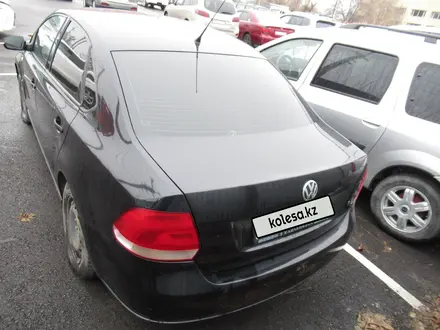Volkswagen Polo 2010 года за 1 544 320 тг. в Актобе – фото 2
