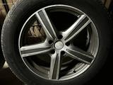 Комплект шин с дисками за 110 000 тг. в Астана – фото 3