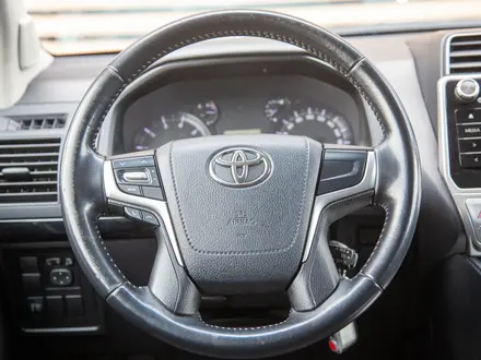 Toyota Land Cruiser Prado Comfort 2020 года за 22 490 000 тг. в Алматы – фото 13