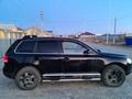 Volkswagen Touareg 2006 годаfor5 000 000 тг. в Атырау – фото 12