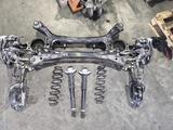Задний балка суппорт сборе на камри 70/75 за 3 624 тг. в Алматы