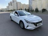 Hyundai Elantra 2022 года за 7 900 000 тг. в Астана – фото 2