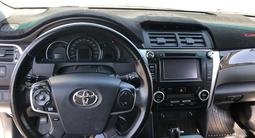 Toyota Camry 2014 года за 9 000 000 тг. в Атырау – фото 3