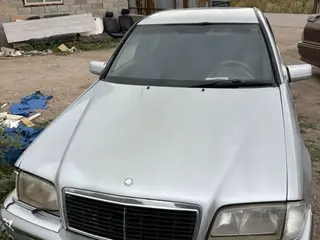 Mercedes-Benz C 240