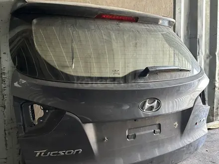 Крышка багажника Kia carens за 25 000 тг. в Алматы
