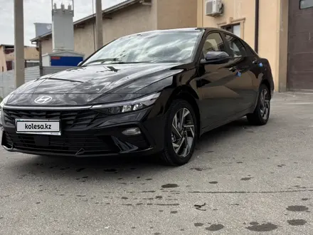 Hyundai Elantra 2025 года за 9 700 000 тг. в Атырау – фото 2