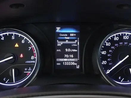 Toyota Camry 2018 года за 10 850 000 тг. в Шымкент – фото 29