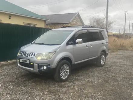 Mitsubishi Delica 2012 года за 8 000 000 тг. в Атырау – фото 2