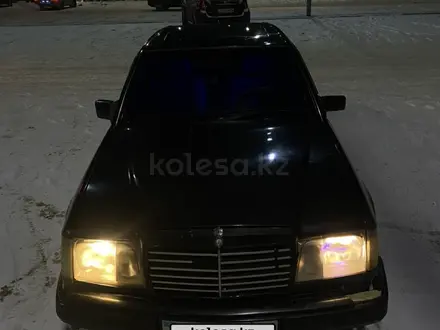 Mercedes-Benz E 200 1990 года за 1 000 000 тг. в Павлодар
