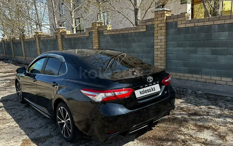 Toyota Camry 2017 годаүшін9 800 000 тг. в Актобе