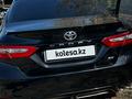 Toyota Camry 2017 годаүшін9 800 000 тг. в Актобе – фото 5