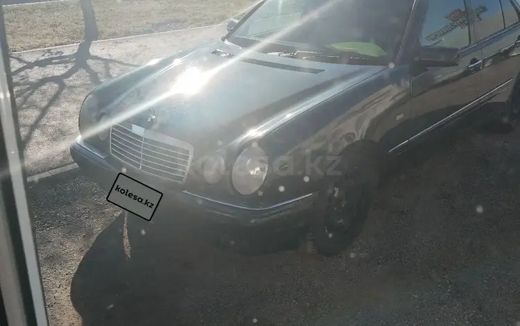 Mercedes-Benz E 230 1998 годаүшін1 800 000 тг. в Астана