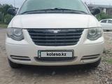 Chrysler Town and Country 2005 года за 4 000 000 тг. в Тараз – фото 2