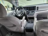 Toyota Sienna 2015 года за 14 390 000 тг. в Атакент