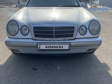 Mercedes-Benz E 240 1998 года за 2 300 000 тг. в Алматы