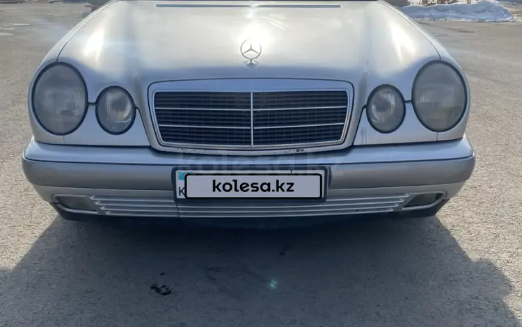 Mercedes-Benz E 240 1998 года за 2 300 000 тг. в Алматы