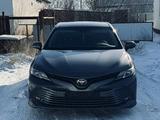 Toyota Camry 2018 года за 8 400 000 тг. в Атырау – фото 5