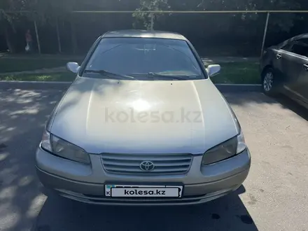 Toyota Camry 1999 года за 2 900 000 тг. в Алматы – фото 3