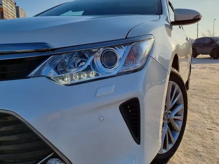 Toyota Camry 2017 года за 14 200 000 тг. в Астана – фото 26