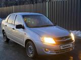 ВАЗ (Lada) Granta 2190 2012 годаүшін1 700 000 тг. в Уральск – фото 2