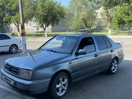 Volkswagen Vento 1995 годаүшін200 000 тг. в Рудный – фото 2