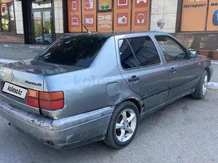 Volkswagen Vento 1995 годаүшін200 000 тг. в Рудный – фото 3