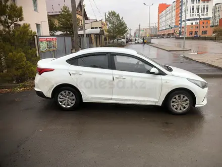 Hyundai Accent 2020 года за 7 000 000 тг. в Астана – фото 2