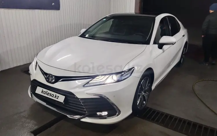 Toyota Camry 2023 года за 17 000 000 тг. в Кызылорда