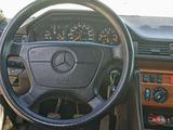 Mercedes-Benz E 200 1993 года за 2 800 000 тг. в Алматы – фото 5