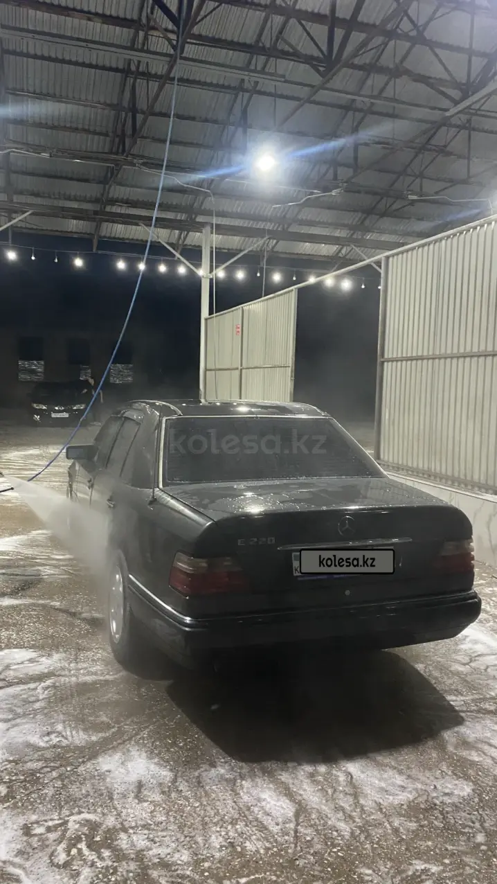 Mercedes-Benz E-Class, 1994