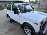ВАЗ (Lada) Lada 2121 2000 года за 2 000 000 тг. в Алматы – фото 3