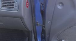 Toyota Avensis 1999 годаfor2 600 000 тг. в Астана – фото 5