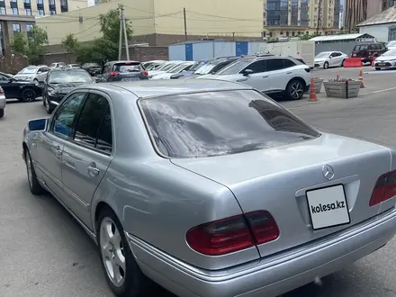 Mercedes-Benz E 430 1998 года за 3 800 000 тг. в Алматы – фото 10