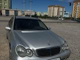 Mercedes-Benz C 180 2000 года за 3 100 000 тг. в Туркестан – фото 2