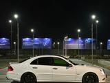 Mercedes-Benz E 500 2005 года за 8 700 000 тг. в Шымкент – фото 4