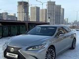 Lexus ES 250 2018 годаfor18 500 000 тг. в Астана