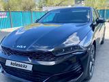 Kia K5 2022 года за 10 800 000 тг. в Актобе – фото 2