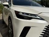Lexus RX 350 2023 года за 30 100 000 тг. в Алматы – фото 3