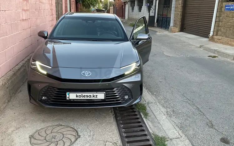 Toyota Camry 2025 года за 22 500 000 тг. в Шымкент