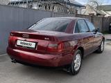 Audi A4 1999 года за 2 700 000 тг. в Алматы – фото 2