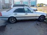Mercedes-Benz C 180 1994 годаүшін1 500 000 тг. в Макинск – фото 2