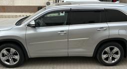 Toyota Highlander 2019 года за 16 000 000 тг. в Актау – фото 3