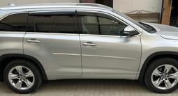 Toyota Highlander 2019 года за 16 000 000 тг. в Актау – фото 5