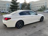 BMW 530 2022 года за 28 000 000 тг. в Алматы – фото 3