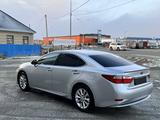 Lexus ES 300h 2014 года за 8 000 000 тг. в Атырау – фото 3